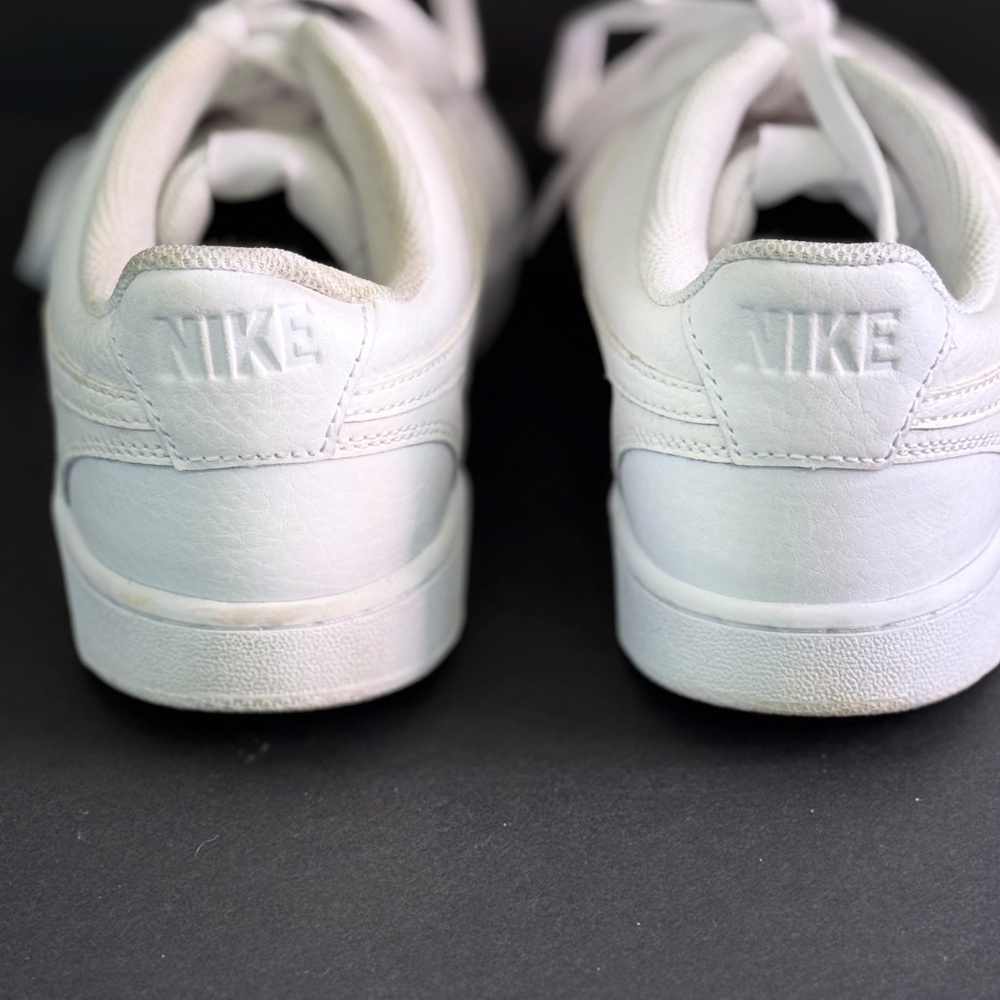Classic Princess Reeboks 7.5 - Picture 3 of 4